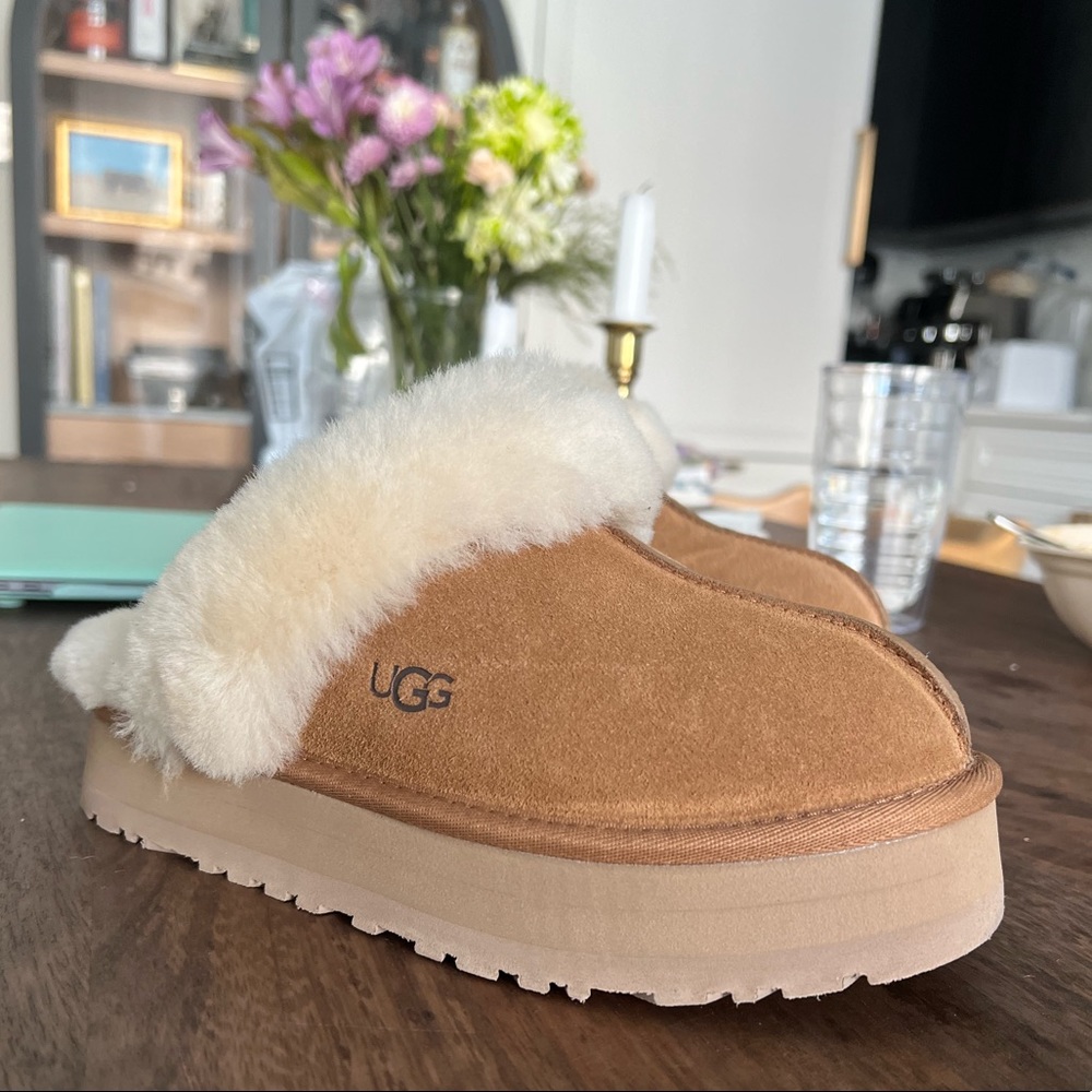 UGG DISQUETTE Slipper Size 6 - Worn Once ✨
